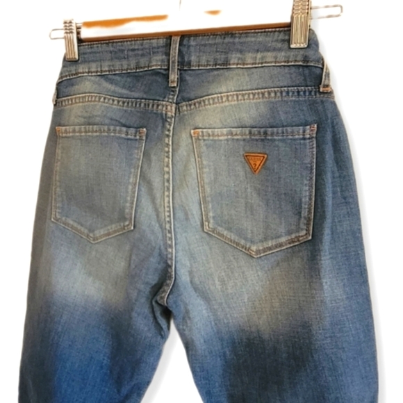 GUESS Mid-Rise Sexy Curve Women's Stretchy Jeans - Picture 3 of 9